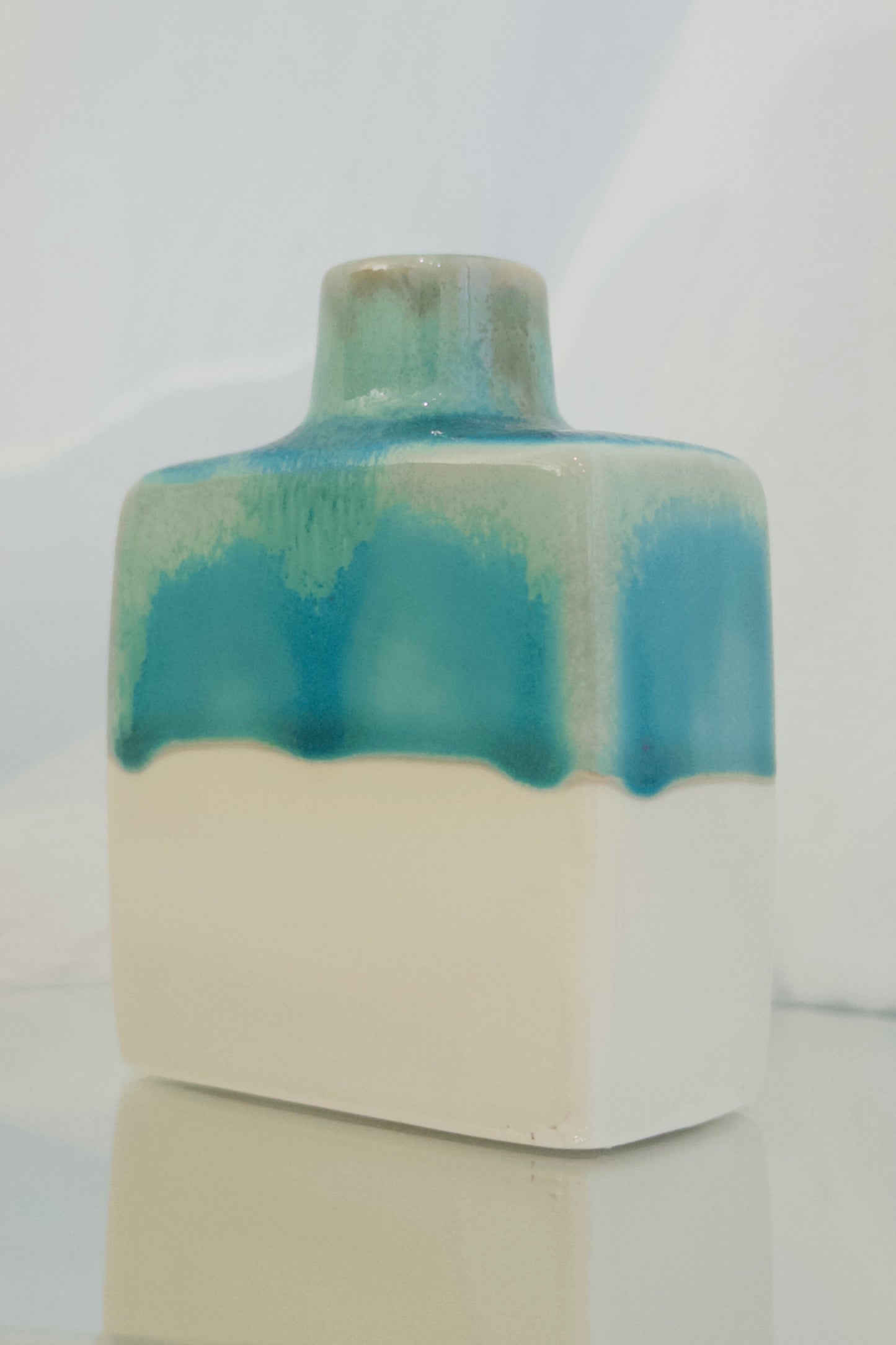 Handmade Hasami-yaki Flower Vase | 波佐見焼花瓶