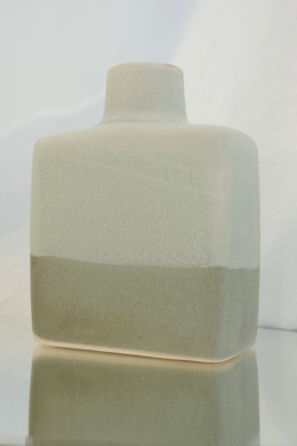 Handmade Hasami-yaki Flower Vase | 波佐見焼花瓶