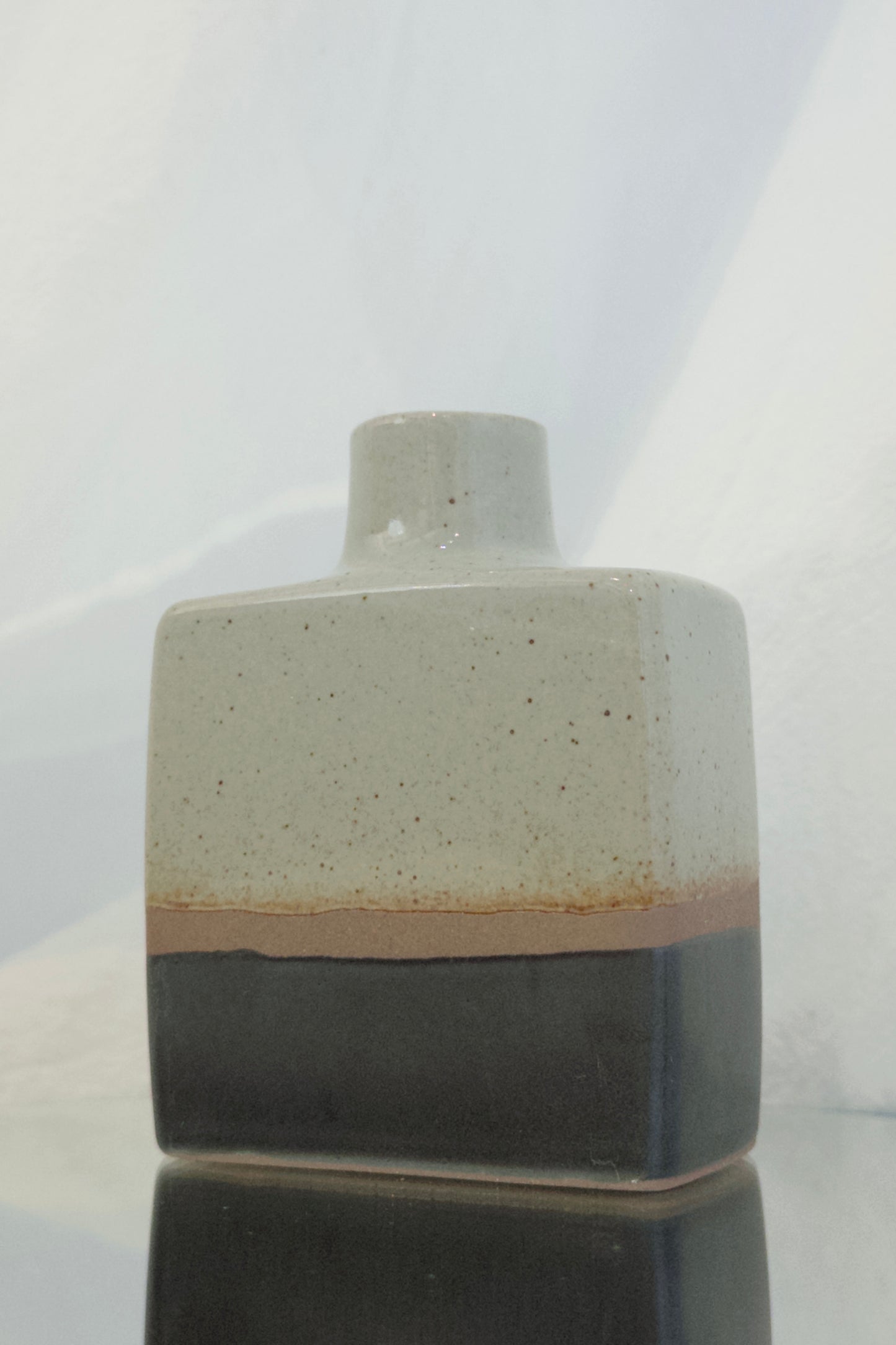 Handmade Hasami-yaki Flower Vase | 波佐見焼花瓶