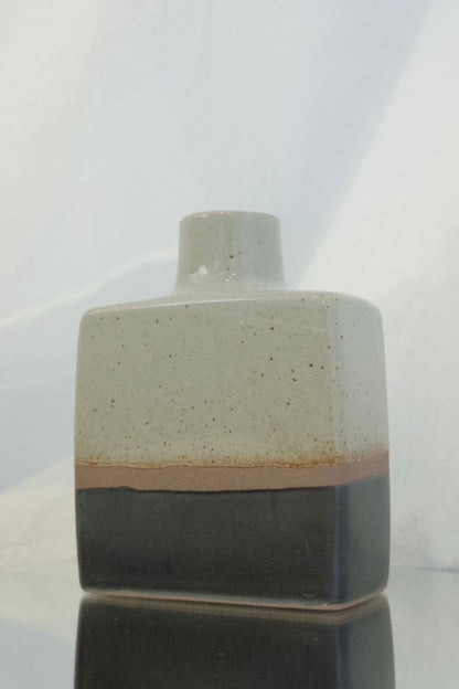 Handmade Hasami-yaki Flower Vase | 波佐見焼花瓶
